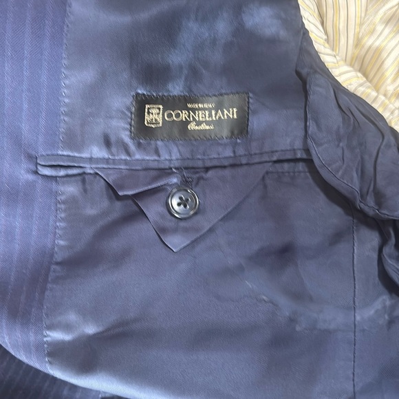 Corneliani Men’s 2 button navy striped blazer 42R (Europe 52R) - Picture 7 of 11